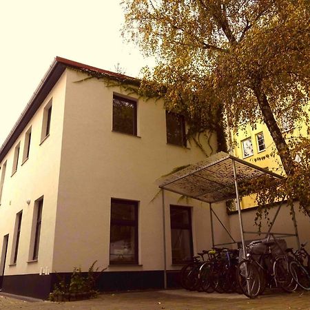Апартаменты Studio U Parkplatz, Zentrale Ruhelage Neben Grunoase Вена Экстерьер фото
